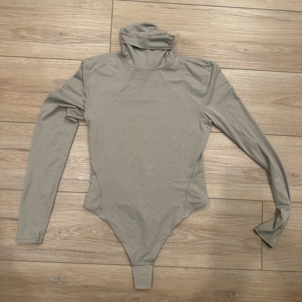 Lululemon bodysuit
